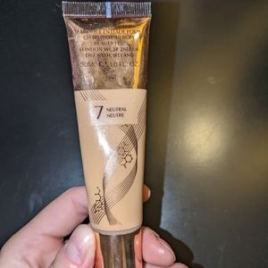 Charlotte Tilbury Foundation 7N